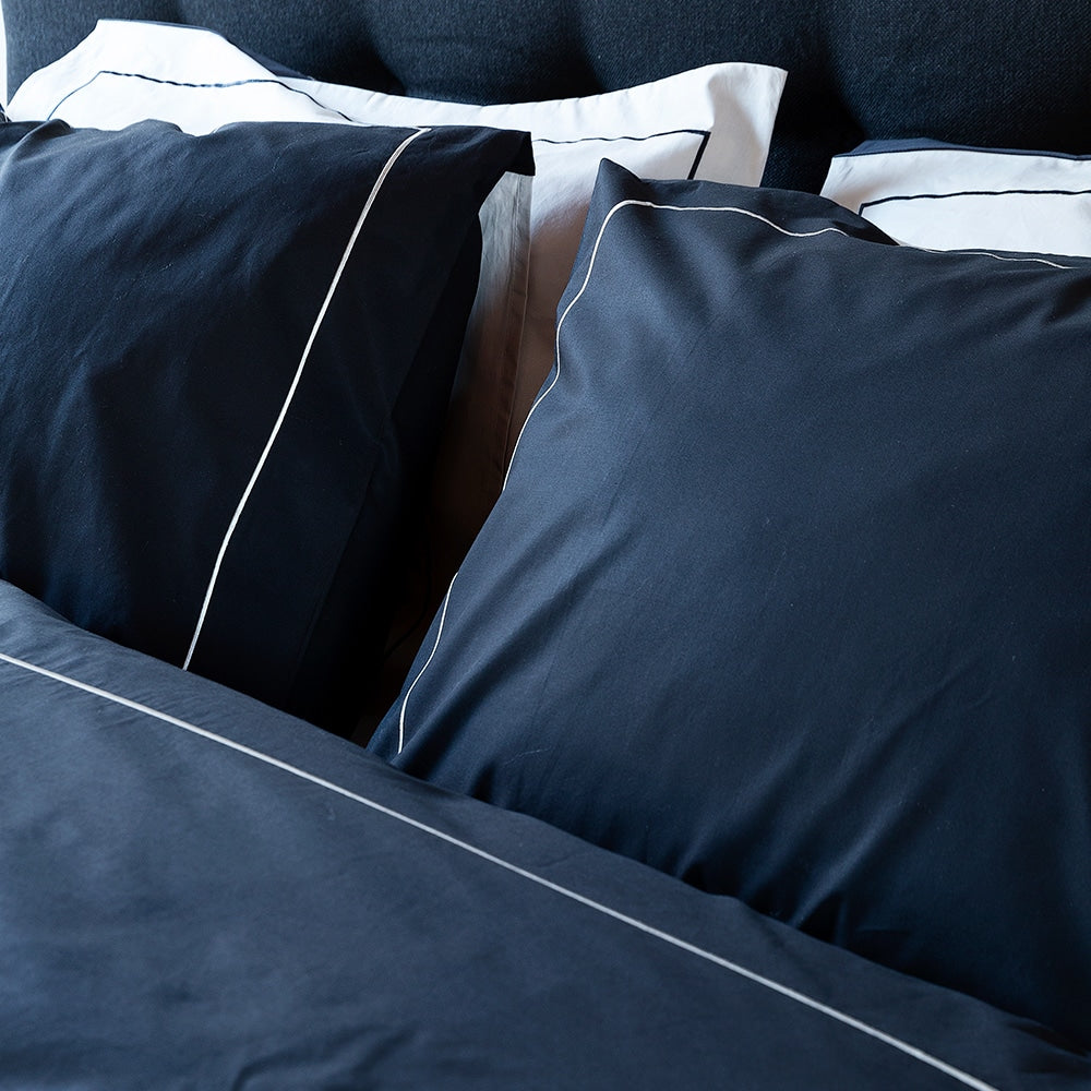 Duvet Cover 100% Egyptian Cotton Reversible Black / White