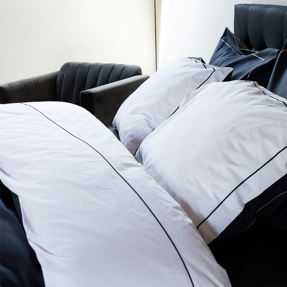 Duvet Cover 100% Egyptian Cotton Reversible Black / White